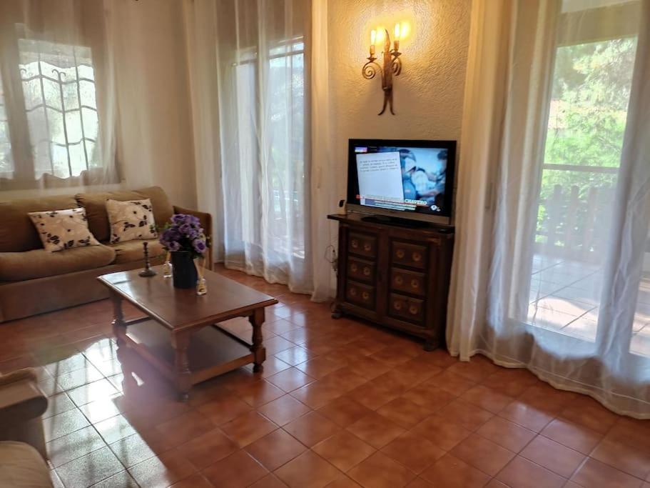 Masia Del Roc De Sant Caieta Villa