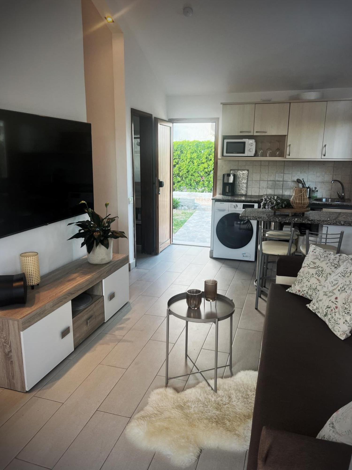 Apartamento Buzzstays: 1-bed Bungalow, Garden, Near Yumbo &