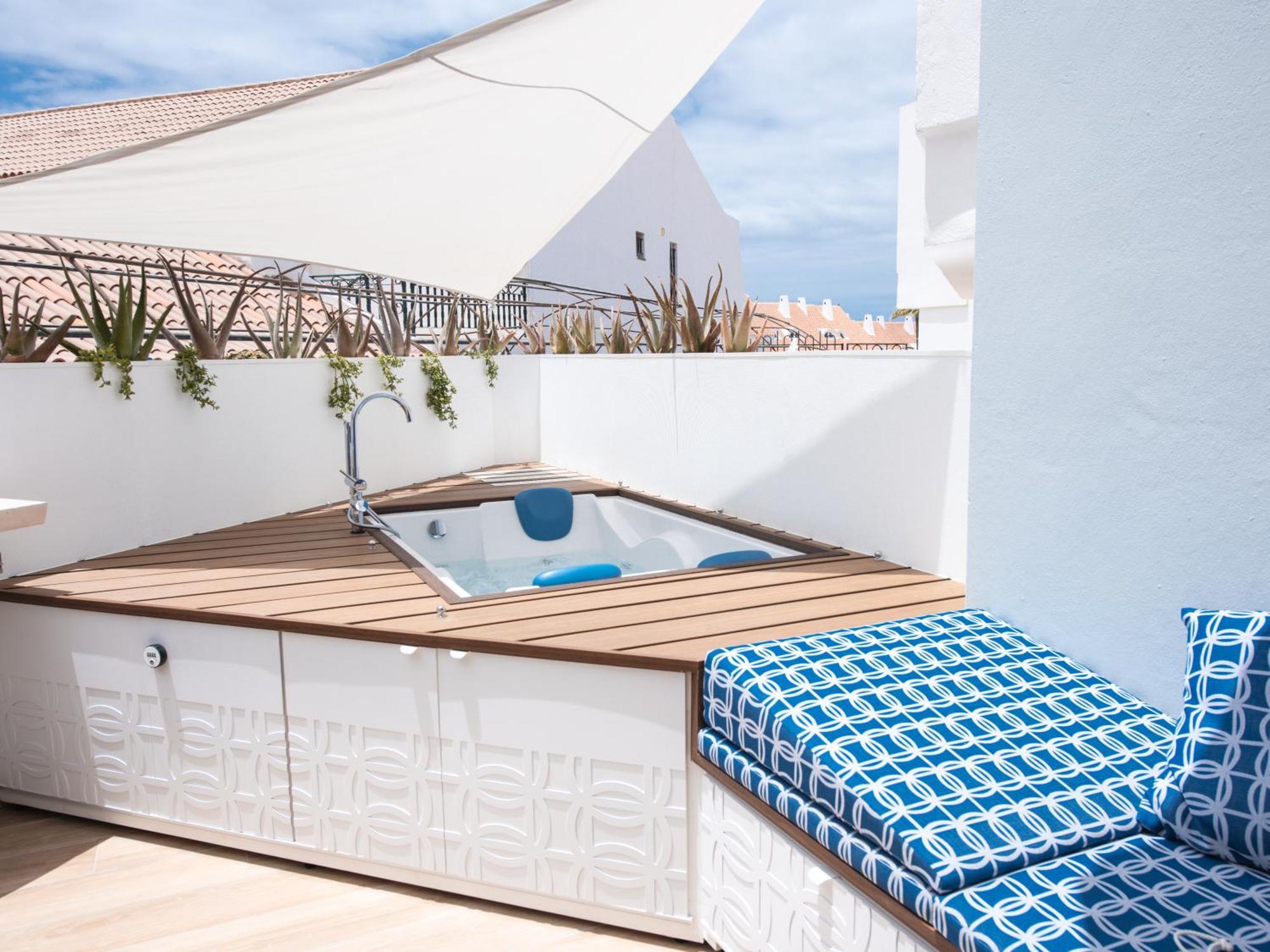 Wow With Private Jacuzzi And 2 Terraces In Christianos Apartamento Los Cristianos (Tenerife)