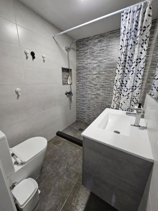 Angelmoon Modern & Sea Views Apartment *