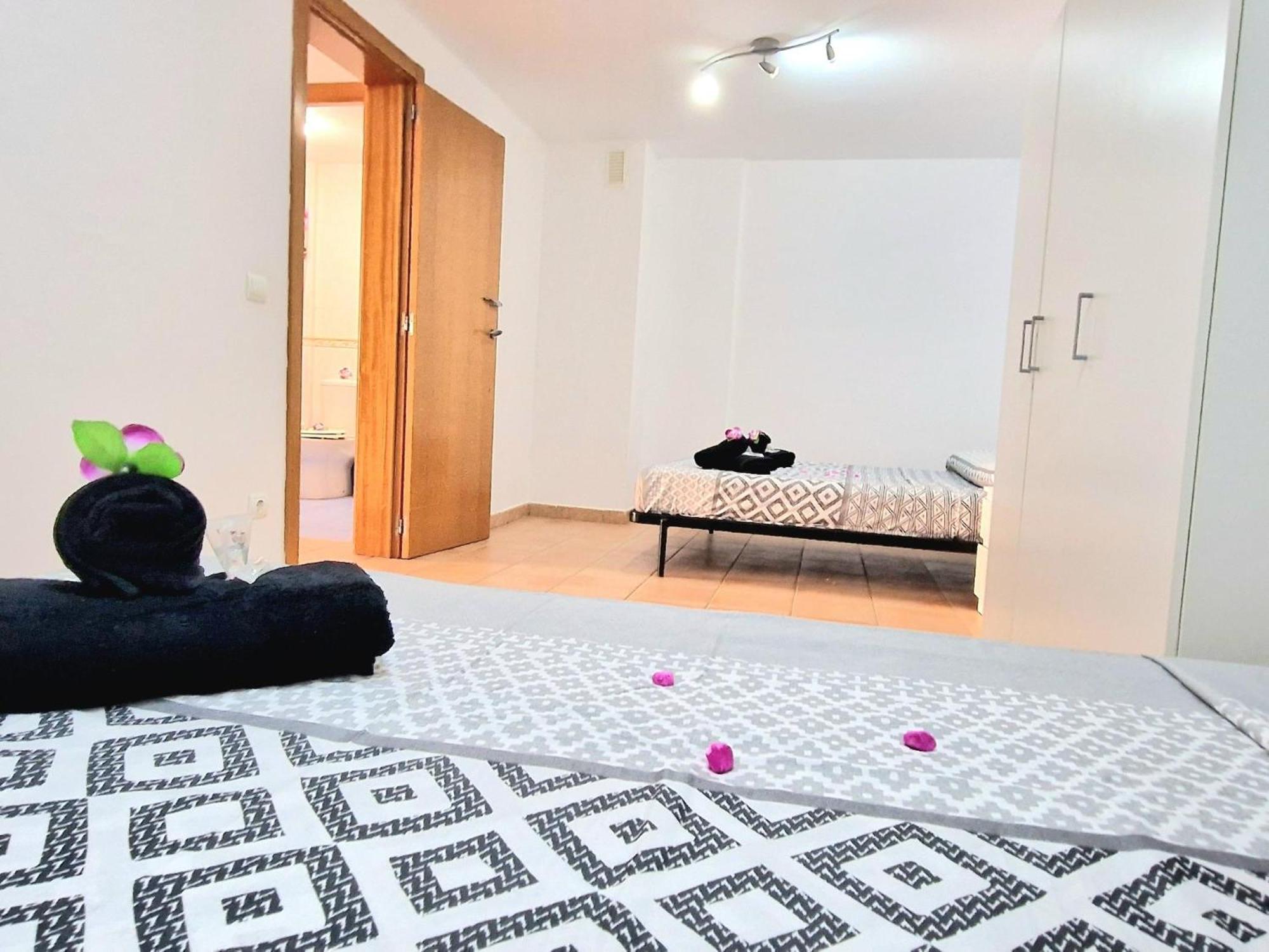 Paraiso 2 Bedroom Terrace Wifi Free Holiday home