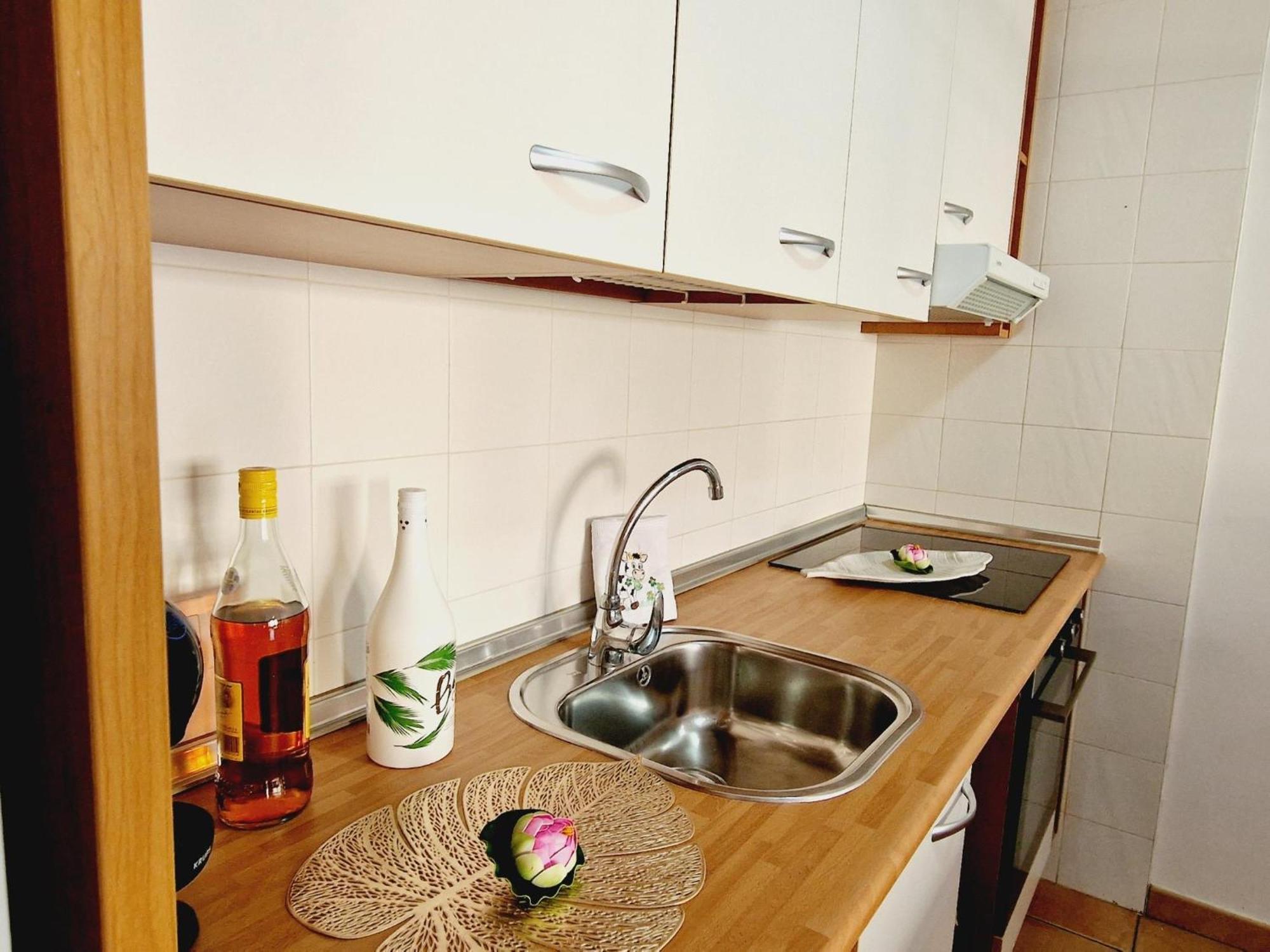 Paraiso 2 Bedroom Terrace Wifi Free Holiday home *
