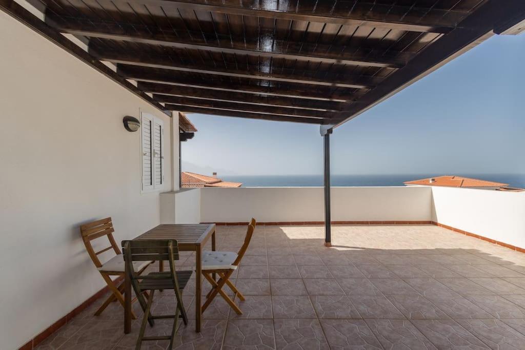 Atico Con Terraza En Agaete Apartment
