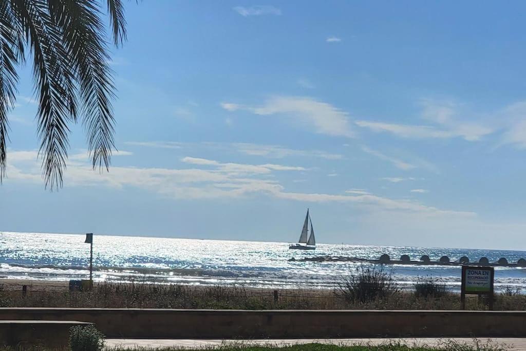 Apartment Beachside 2-bd Near Barcelona Cunit