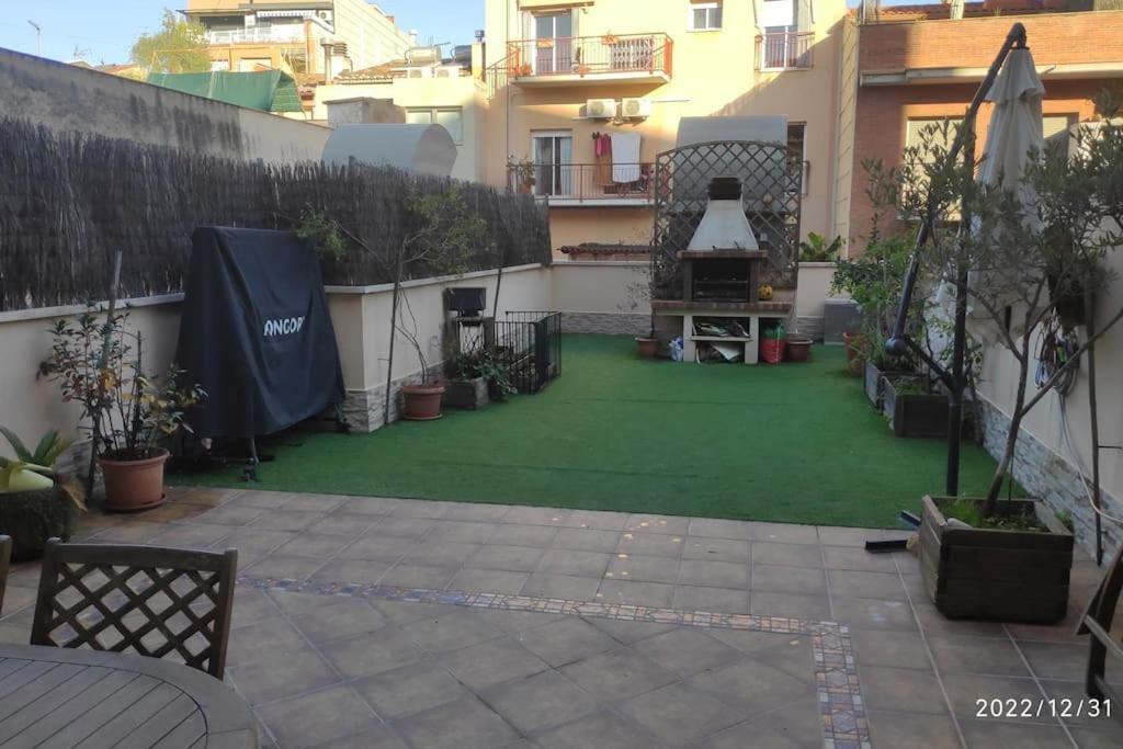 Precioso Con Magnifico Patio. * Sant Feliu de Llobregat