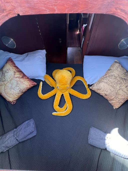 The Captains Locker - 30ft Yacht Hotel en barco San Miguel de Abona