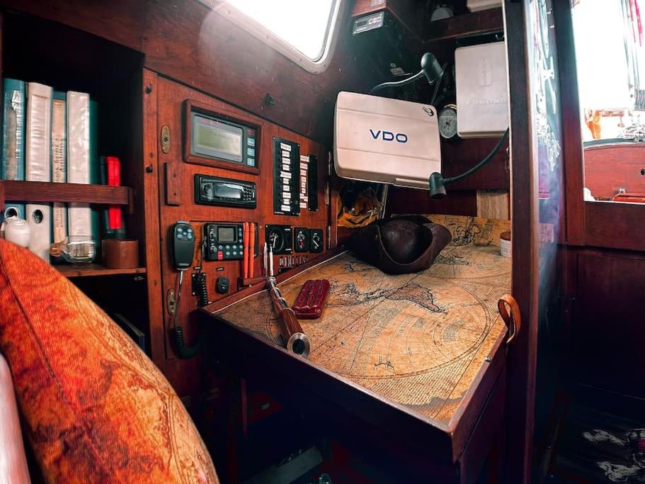 Hotel en barco The Captains Locker - 30ft Yacht San Miguel de Abona
