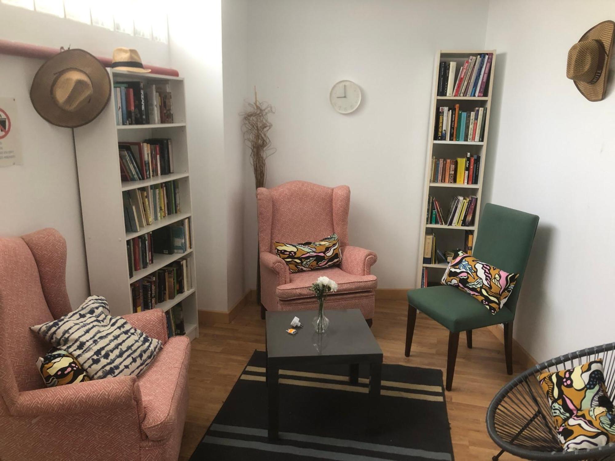 Urban Rest Zone And Coworking *