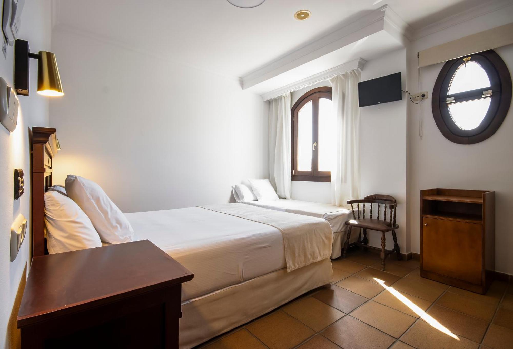 La Muralla Guest house 2*