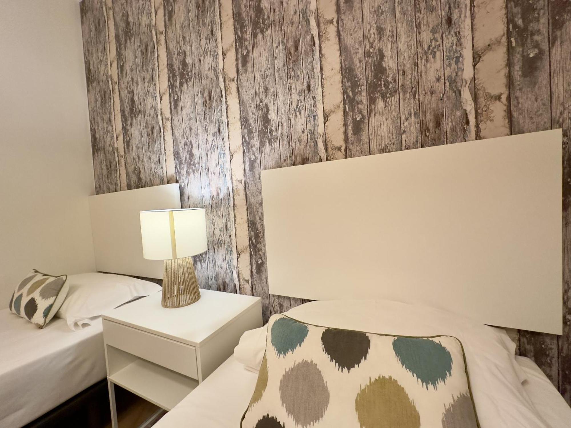 Urbe10 Plaza De Uncibay 3 Bedrooms Apatment Apartamento *