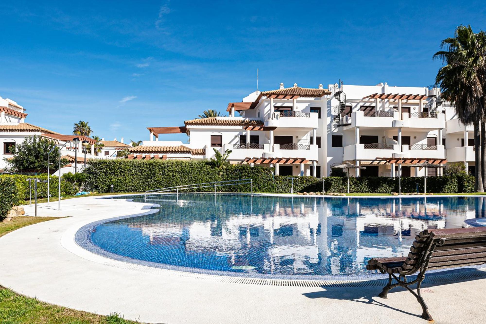Familiar Muy Soleado Cerca De La Playa Y Parking Incluido Apartamento