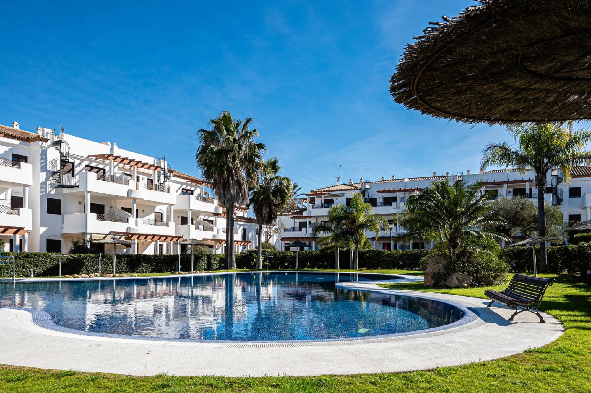 Familiar Muy Soleado Cerca De La Playa Y Parking Incluido Apartamento