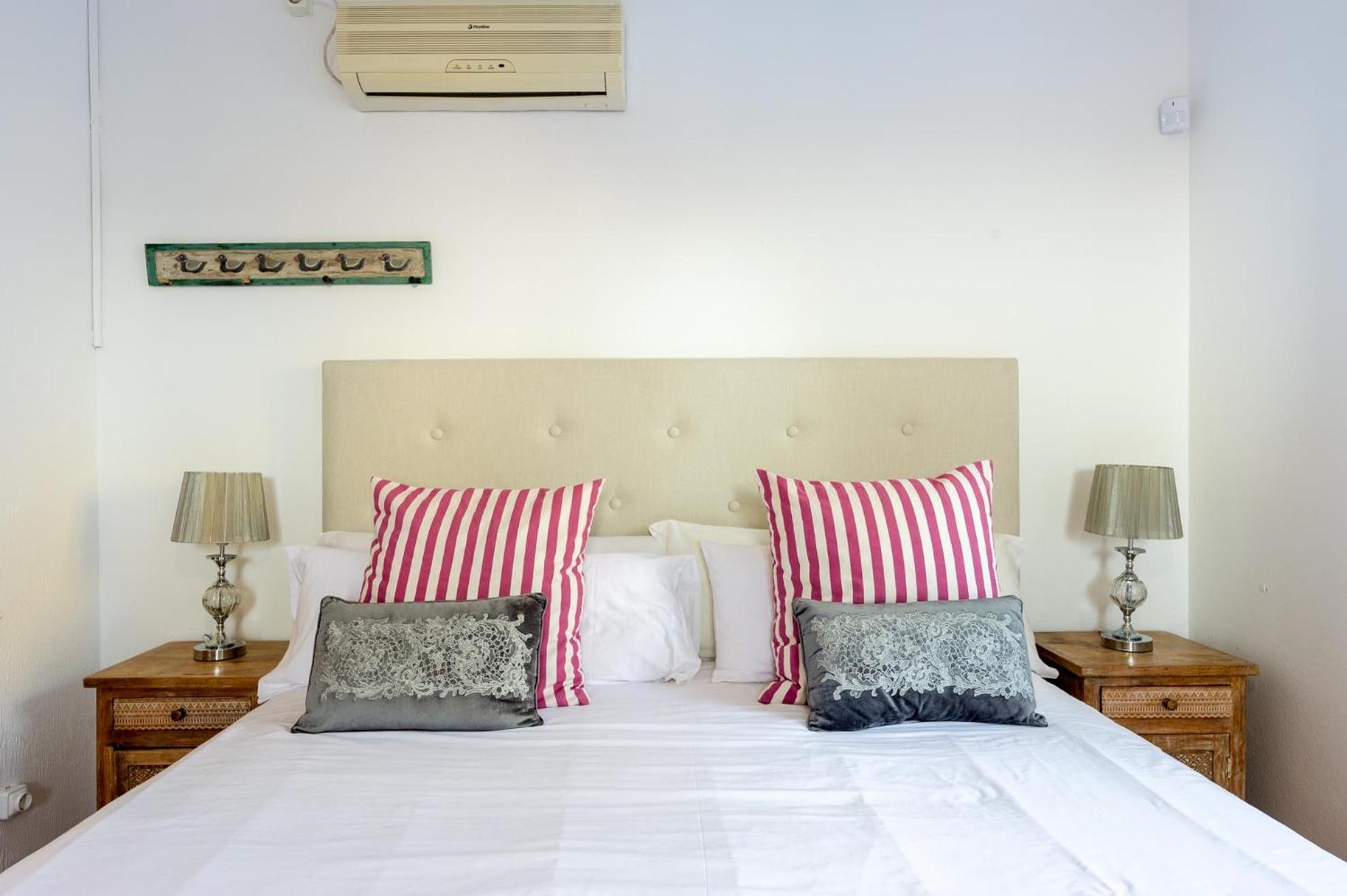 Bonaire, Up To 8+2 With Pool & Views Holiday home