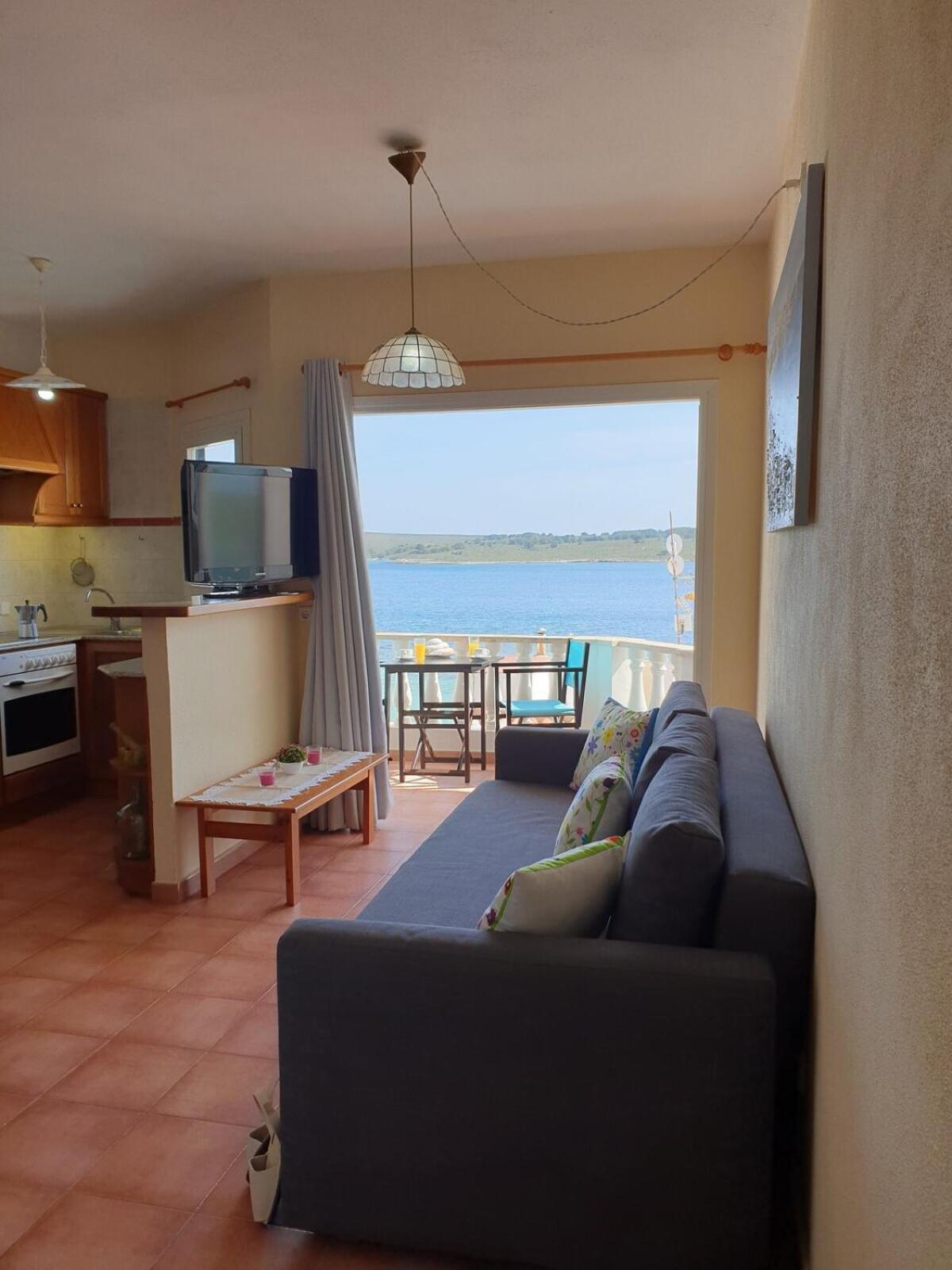 Apartment F76. Vistas Al Mar En Fornells! *