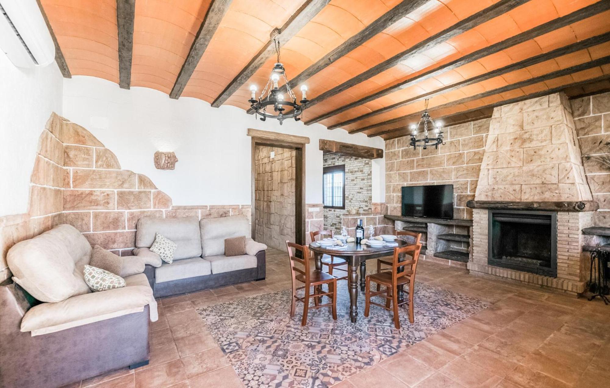 2 Bedroom Gorgeous In *
