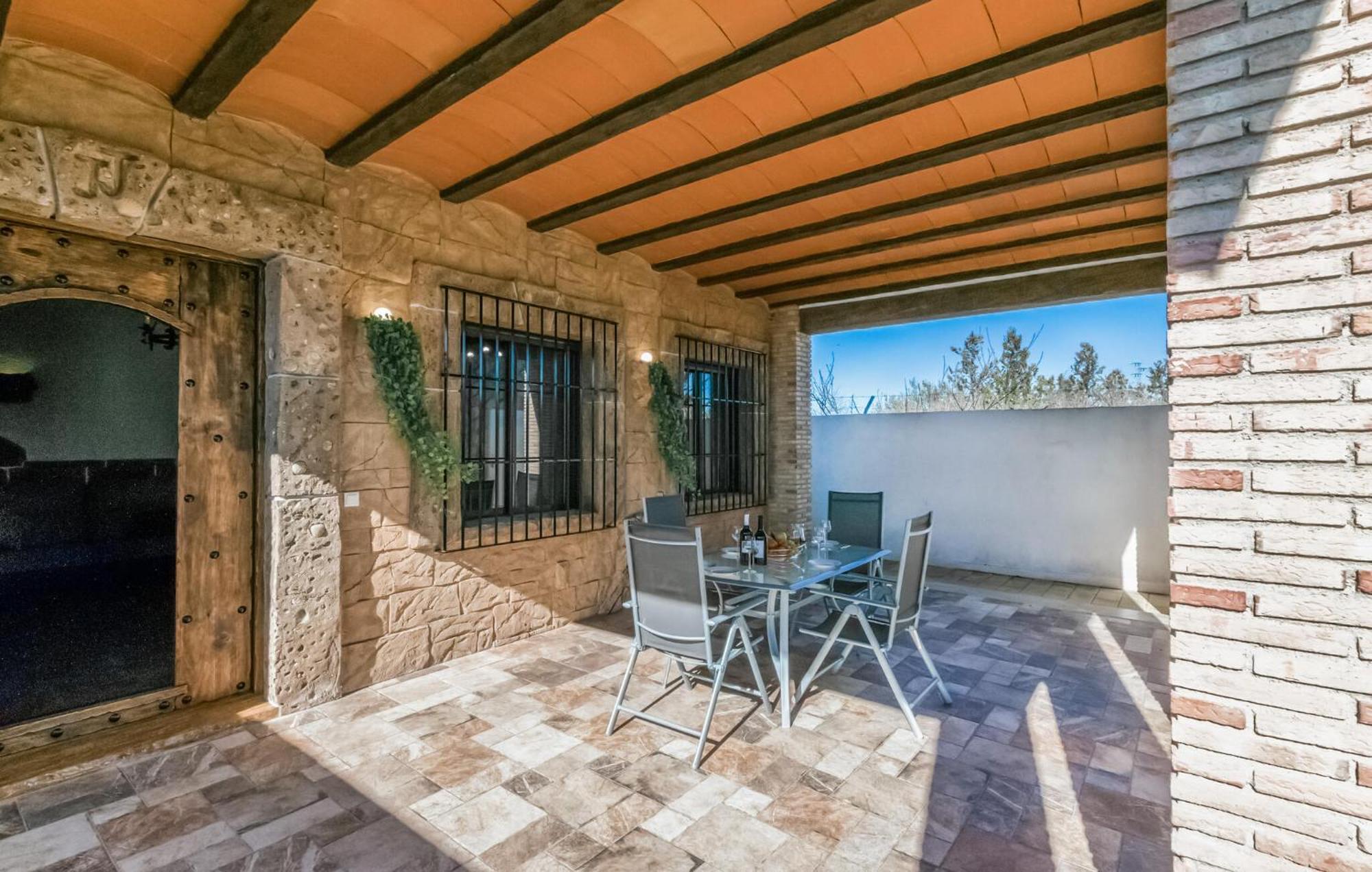 2 Bedroom Gorgeous In * Casariche
