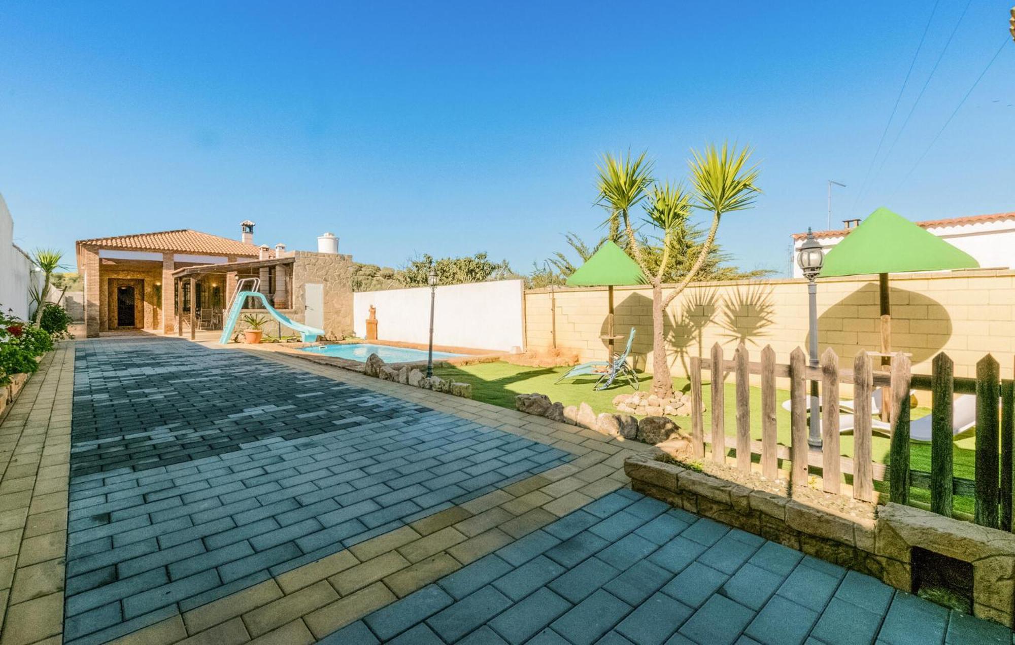 Сasa de vacaciones 2 Bedroom Gorgeous In *