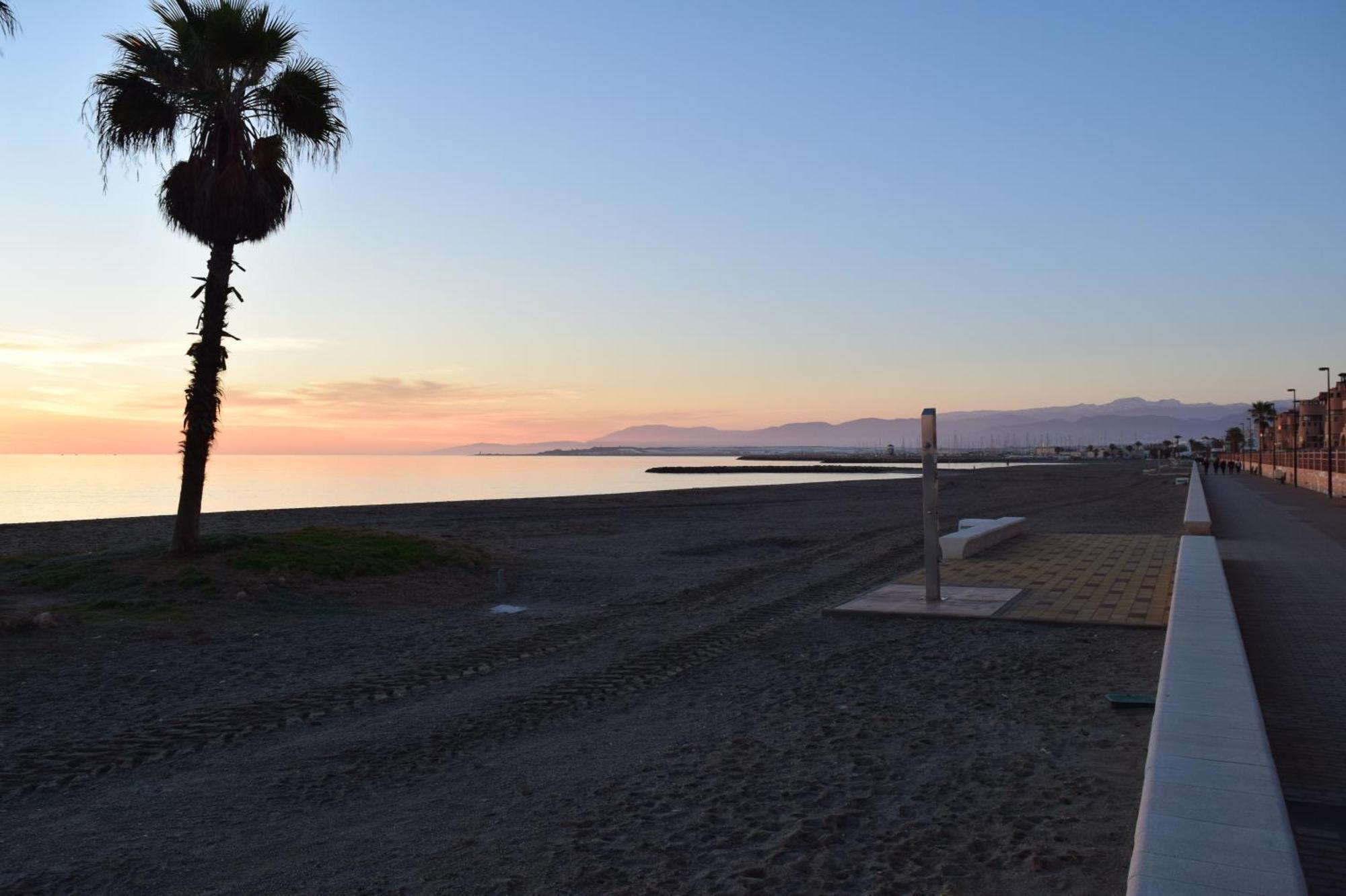 Two Bed Floor Alta Entinas Close To The Beach.