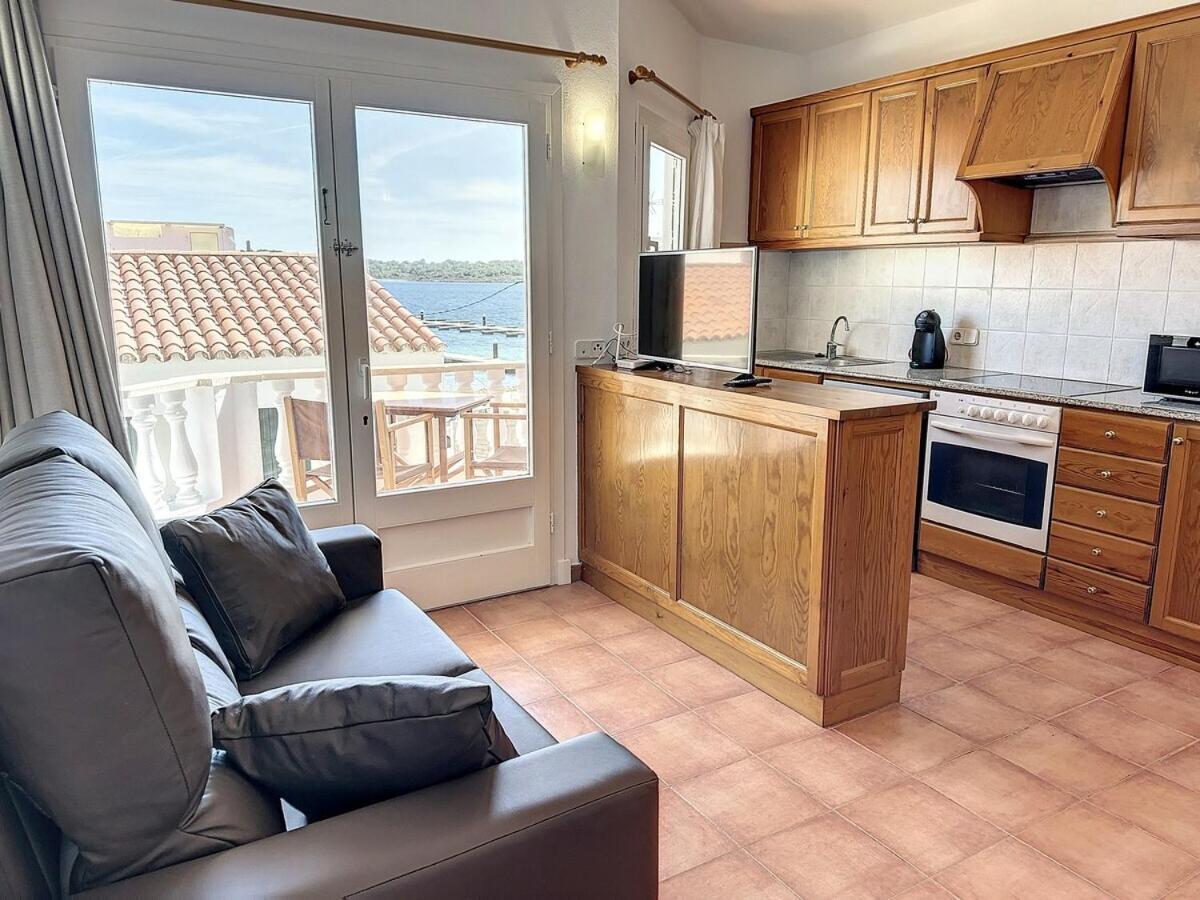 F105 - Dos Dormitorios, Terraza Y A/c En Fornells Apartment Fornells (Menorca)