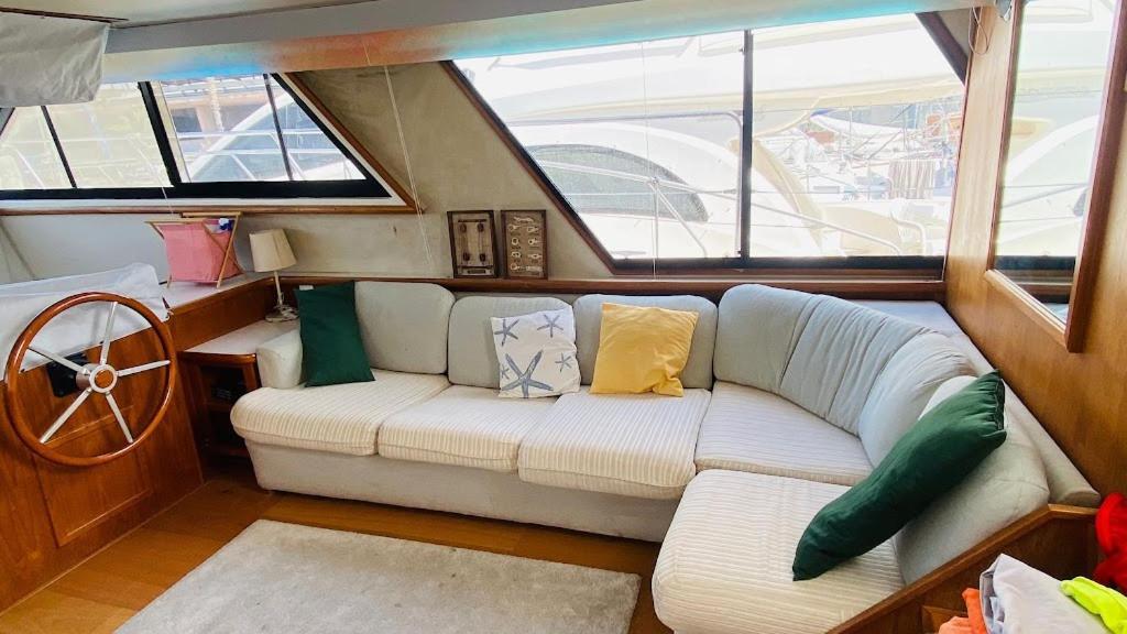 Hotel en barco Yacht Y Fiestas *