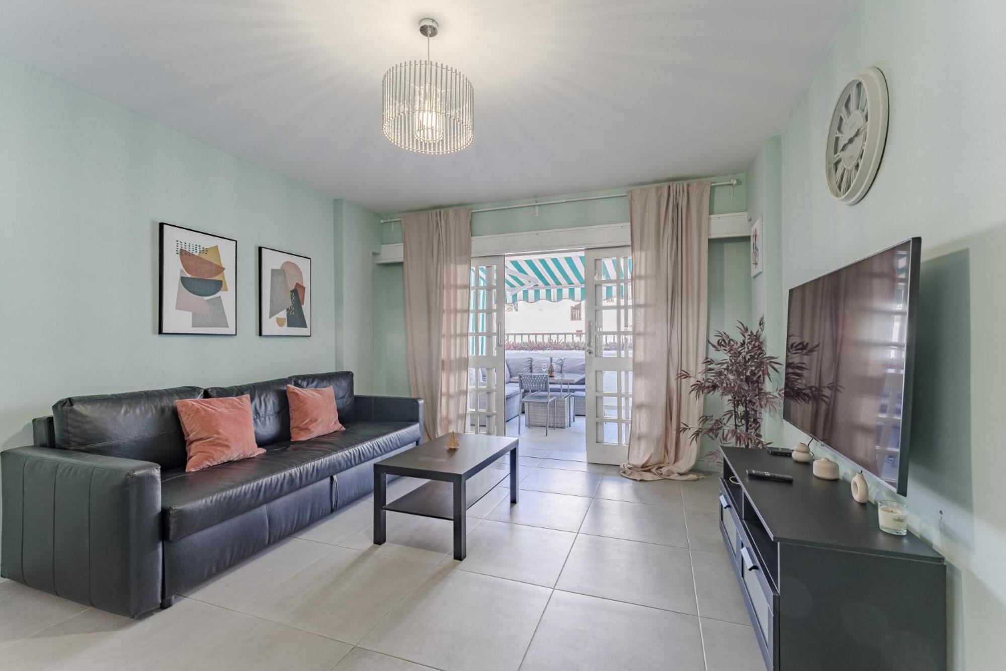 Apartamento Lovely 1 Bedroom In Parque Royal 1, Playa Fañabe *