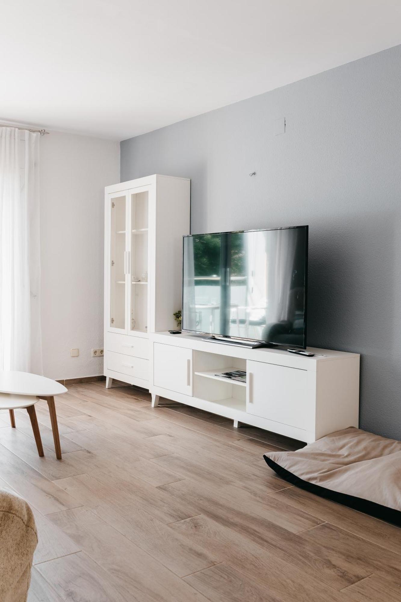 Hauzify I Arroyo Apartment