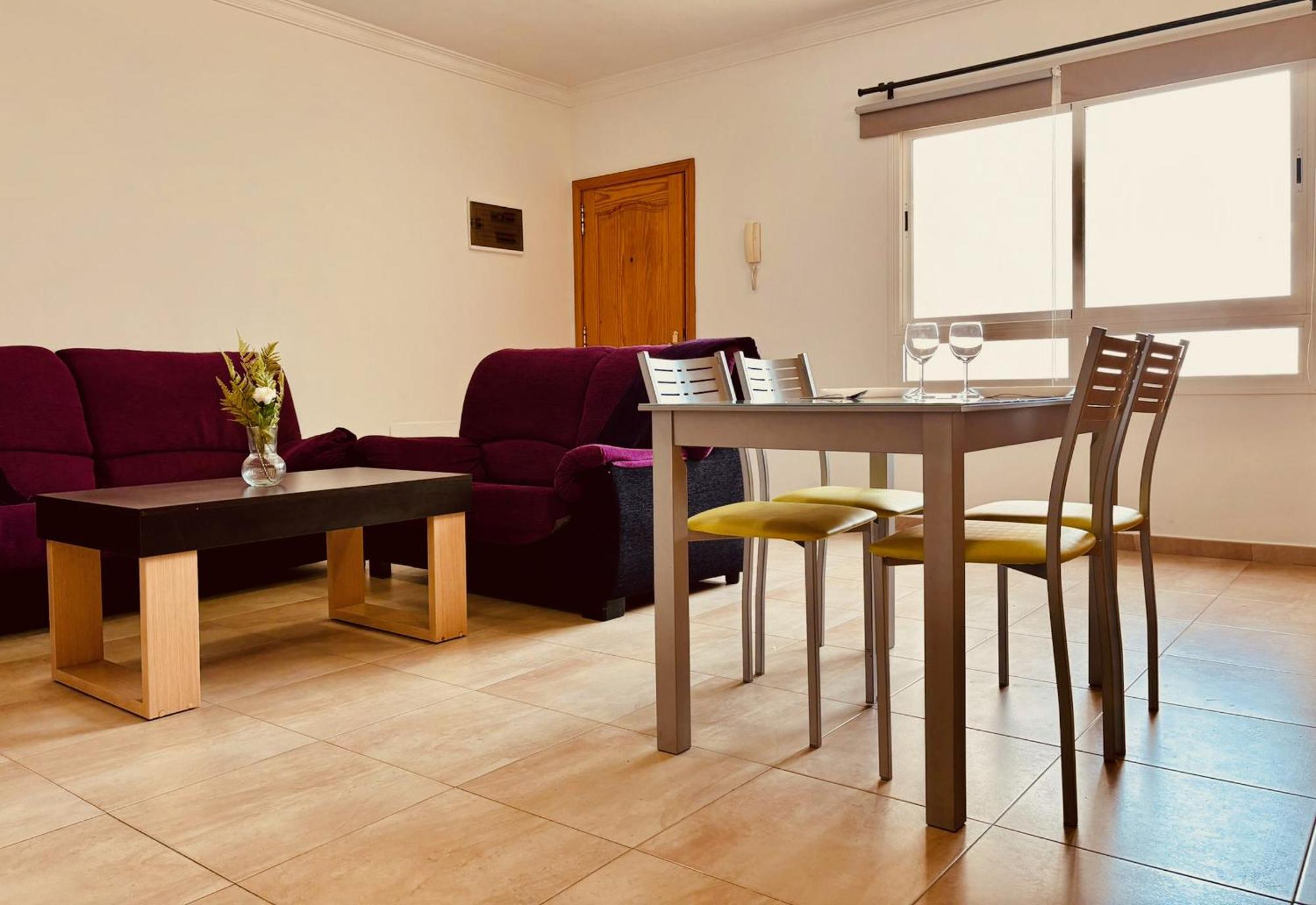 Click & Guest - Urban And Quiet House * Vecindario (Gran Canaria)