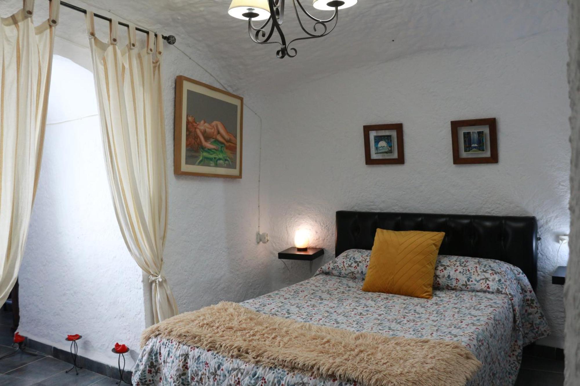Cueva La Loli Holiday home *