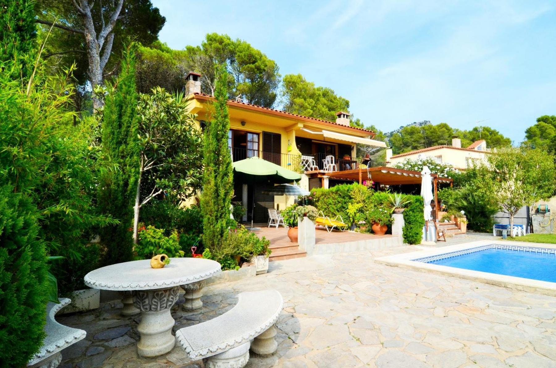Los Pinos Apartment *