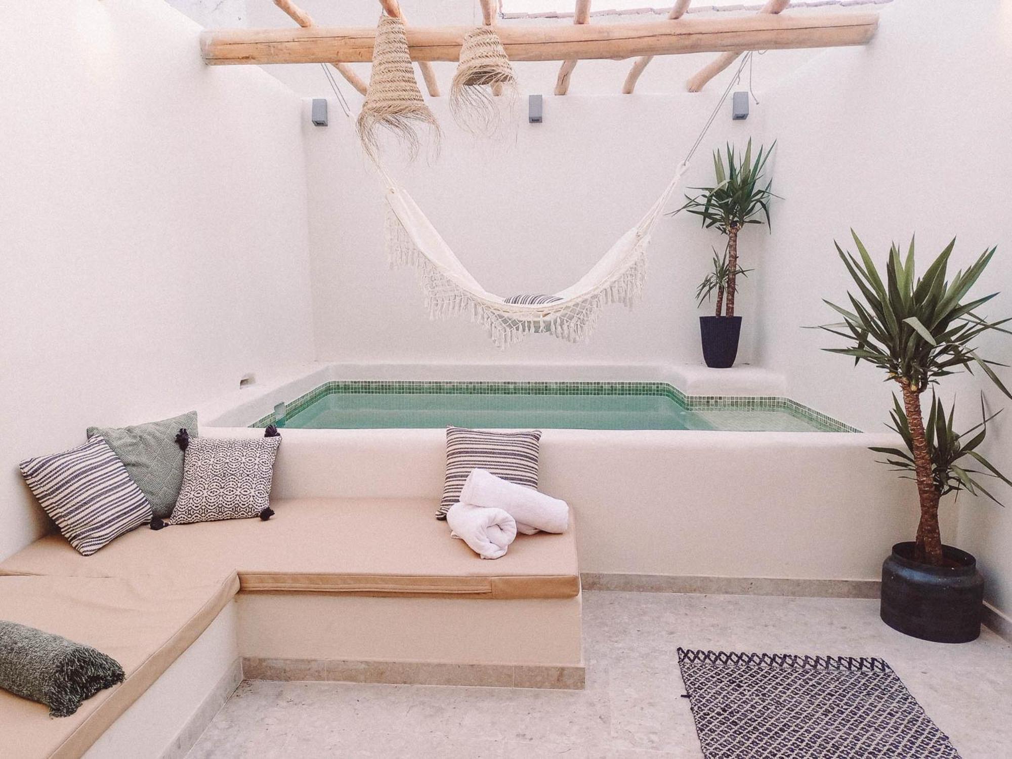 With Private Pool *
