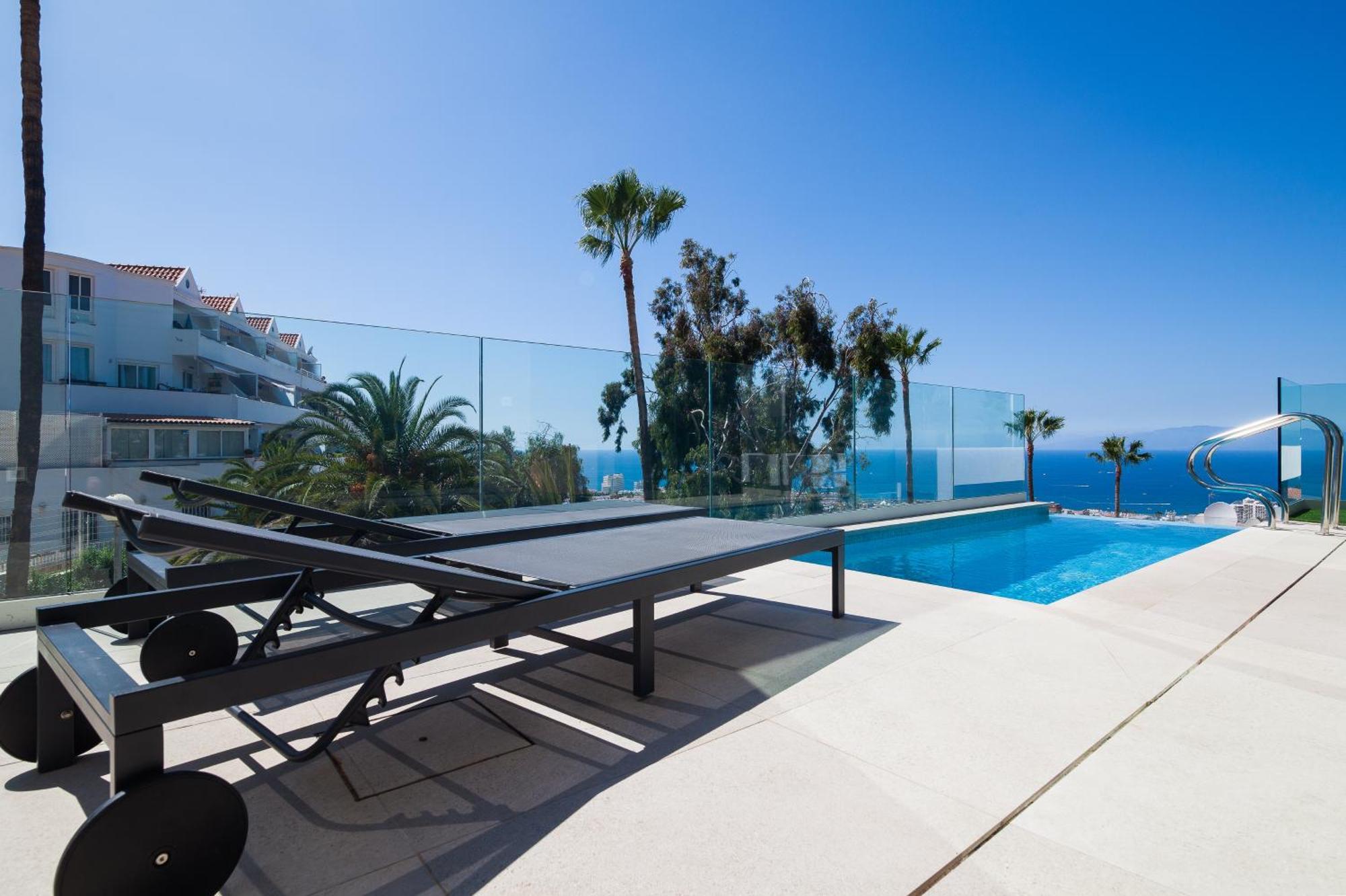Villa 200m² New F With Private, Heated Pool And Amazing Ocean View. Costa Adeje (Tenerife)