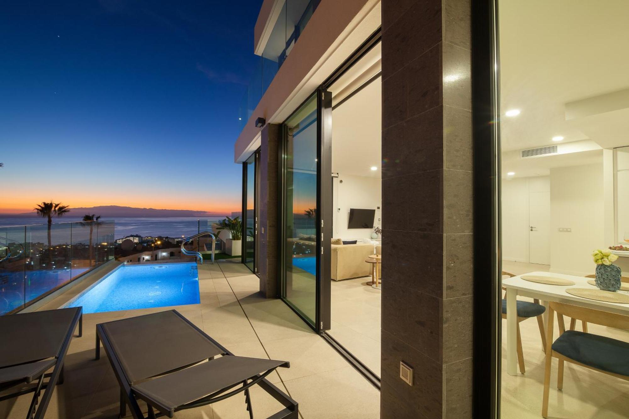 200m² New F With Private, Heated Pool And Amazing Ocean View. Villa Costa Adeje (Tenerife)