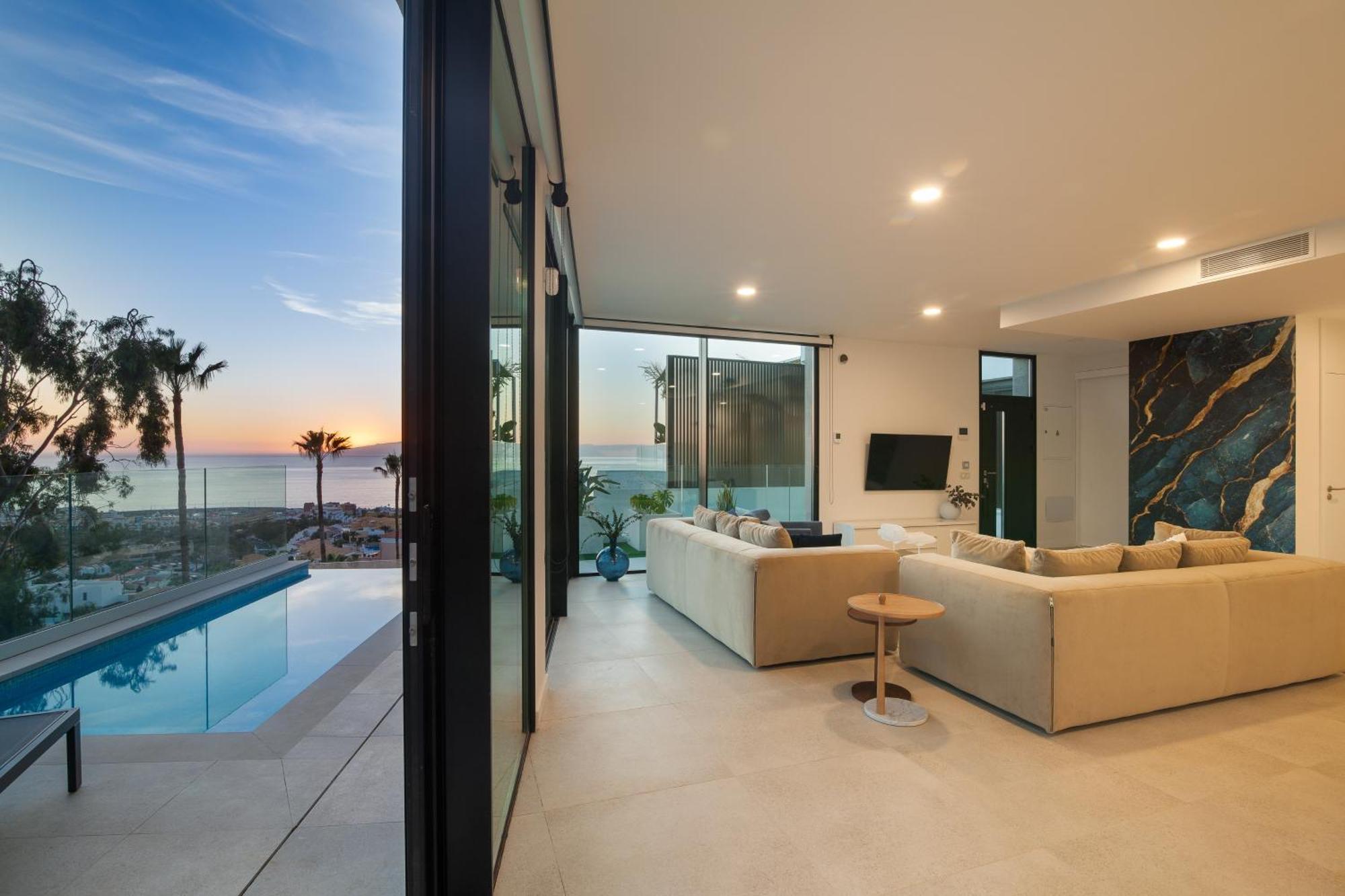 200m² New F With Private, Heated Pool And Amazing Ocean View. *