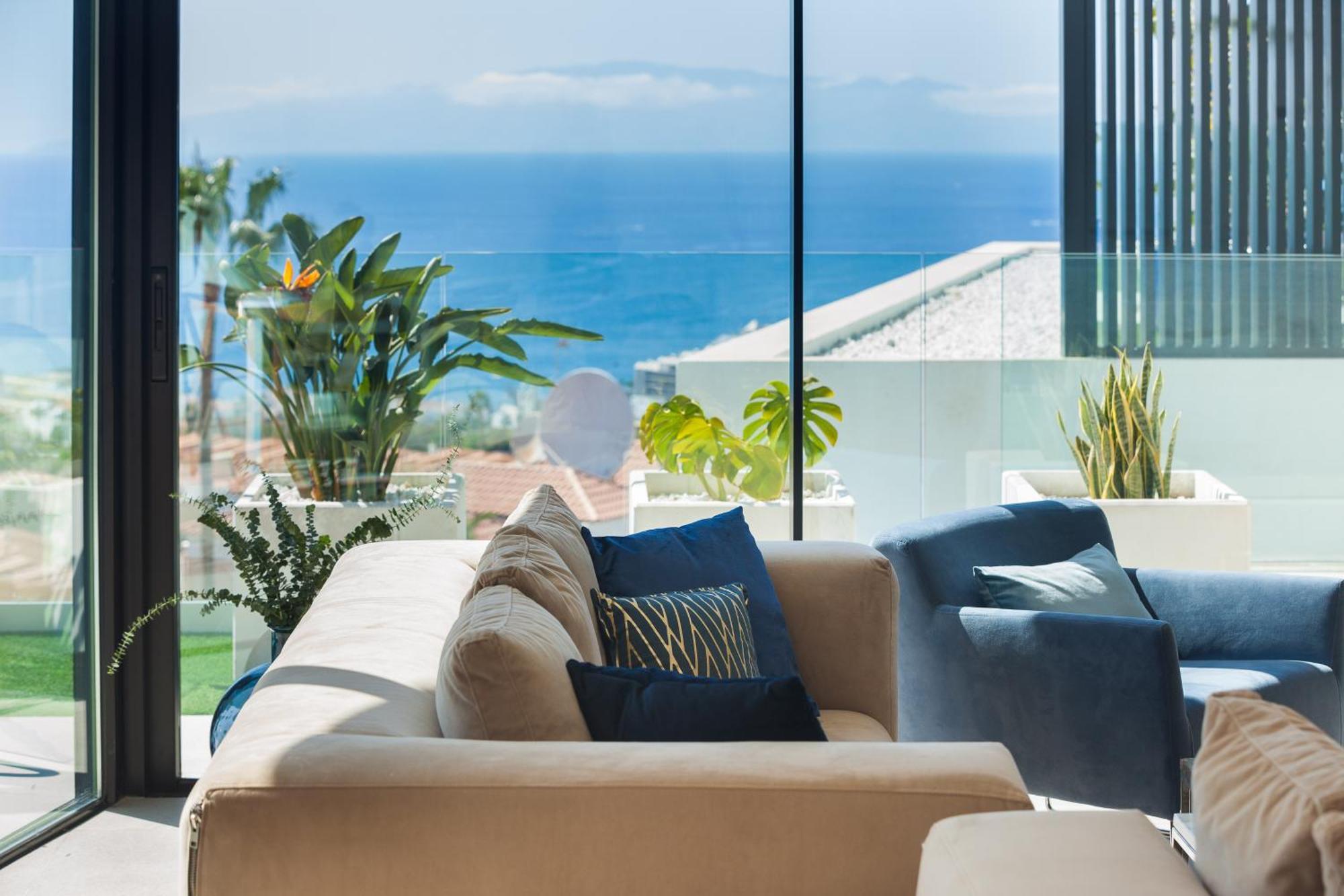 Villa 200m² New F With Private, Heated Pool And Amazing Ocean View.