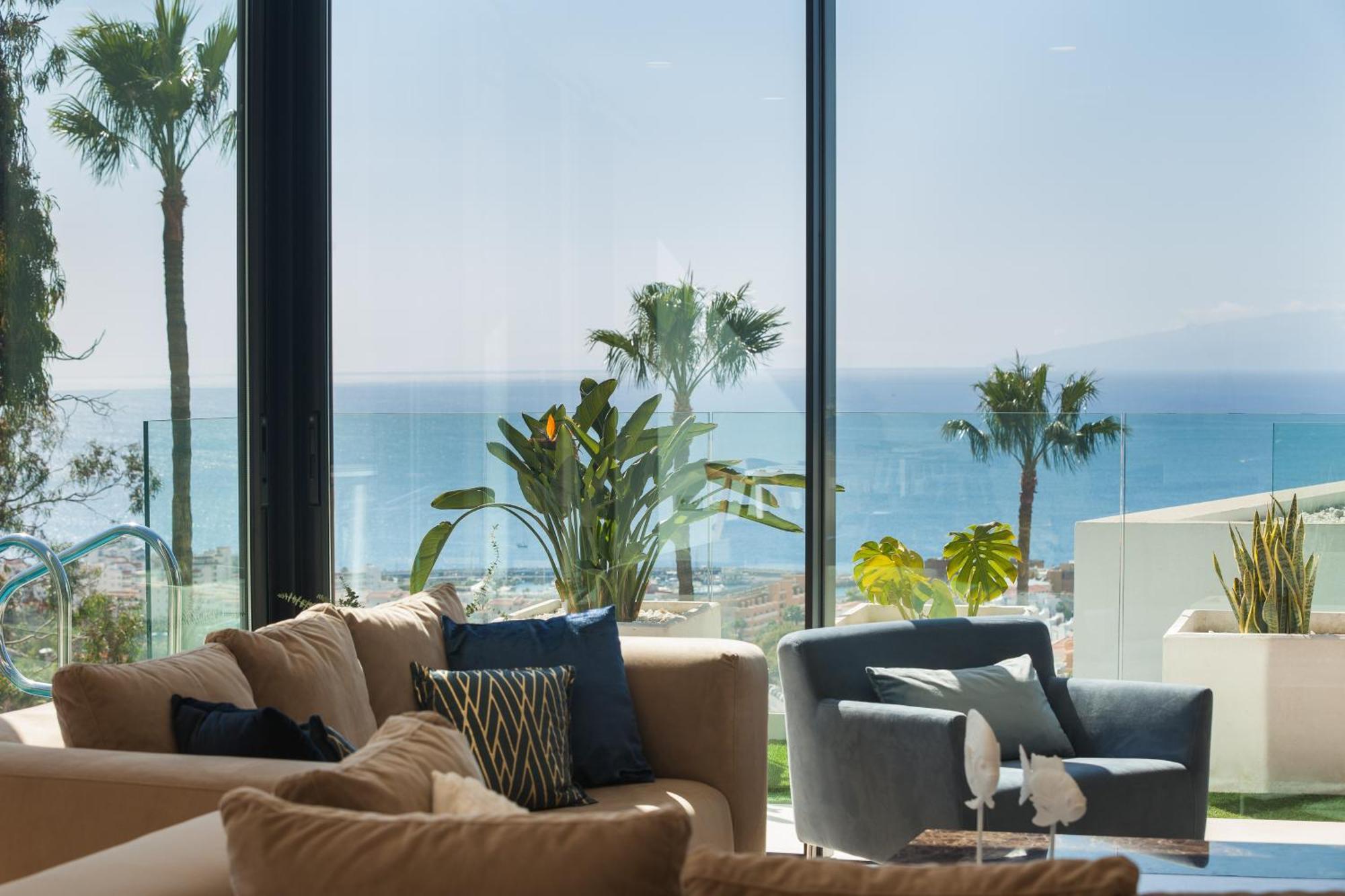 200m² New F With Private, Heated Pool And Amazing Ocean View. Villa