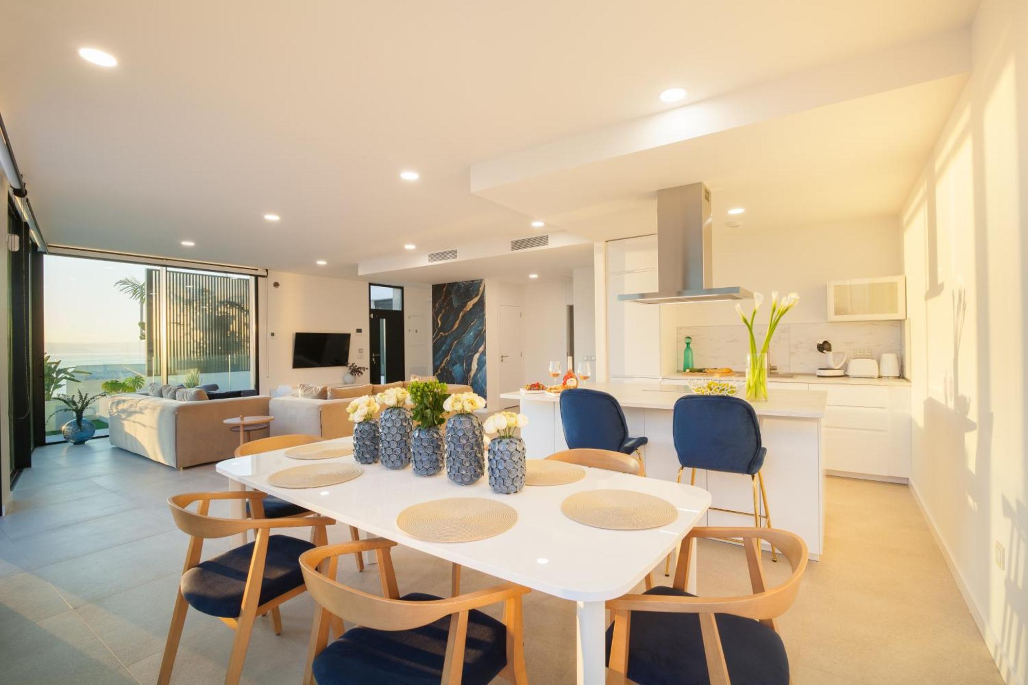 Villa 200m² New F With Private, Heated Pool And Amazing Ocean View. *