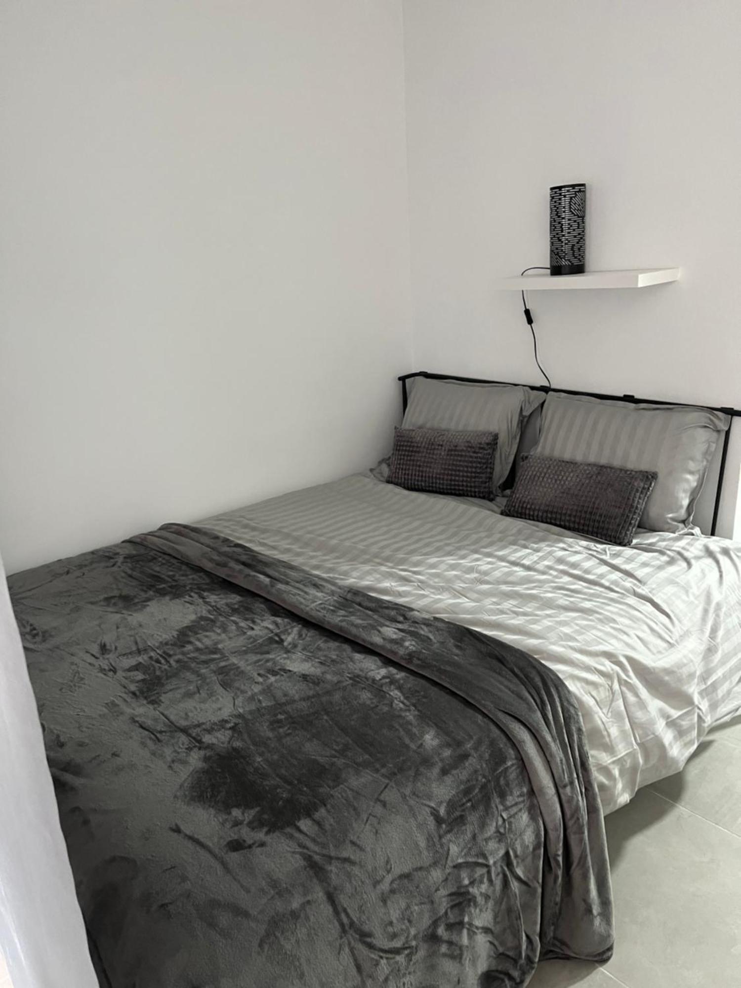 1 Minute Walking From Playa Del Cura Apartamento Torrevieja