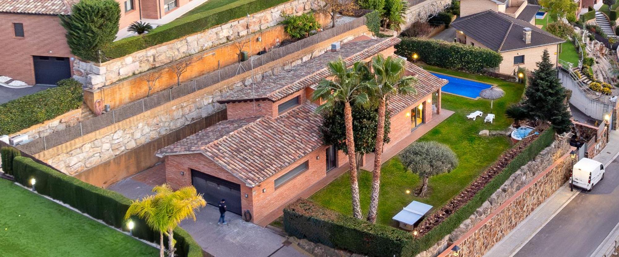 Fantastic House With Jacuzzy Ideal For Families Сasa de vacaciones Sant Andreu de Llavaneres