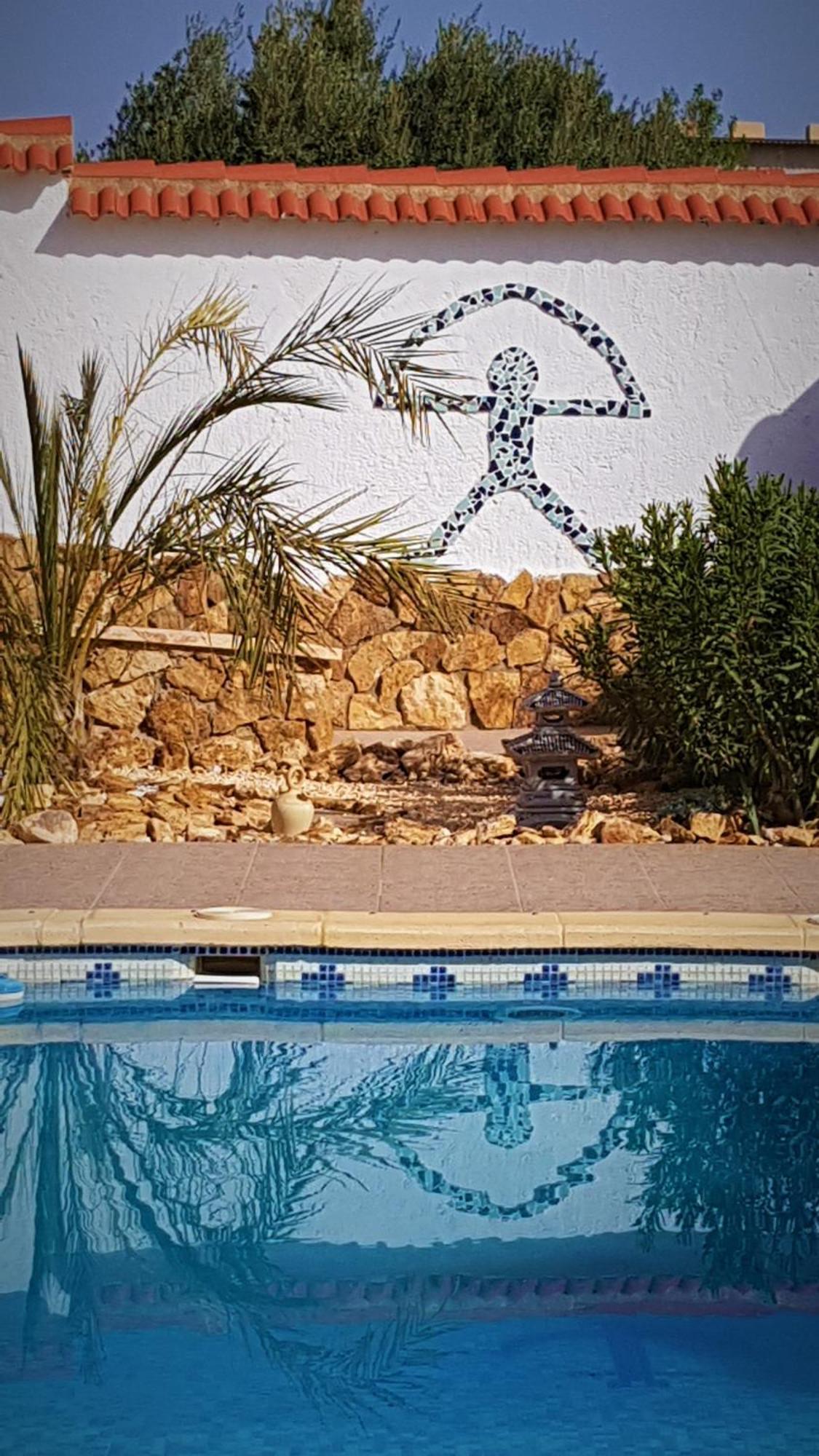 Charming La Mar