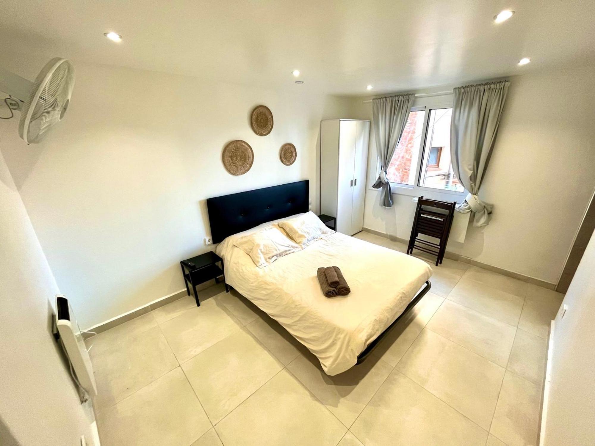 Apartment Con Bano Privado Frente Al Metro L5 Barcelona-hospitalet