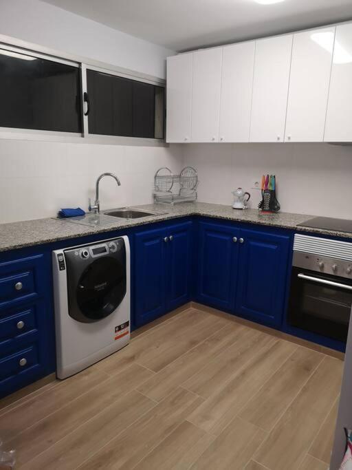 Guest house Mari: Area Private With Shared Baths *
