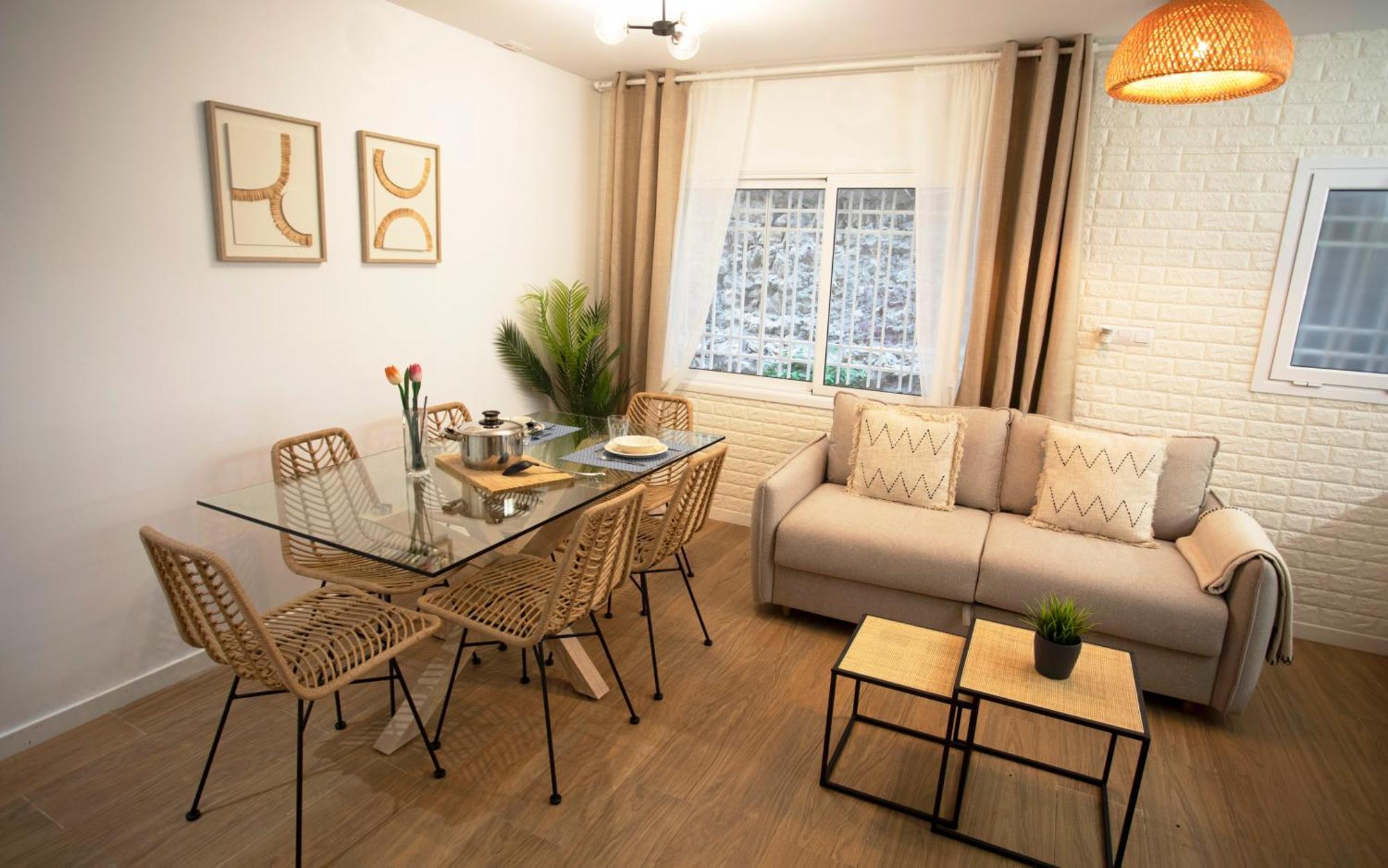 Flateli Portal Nou Apartment *