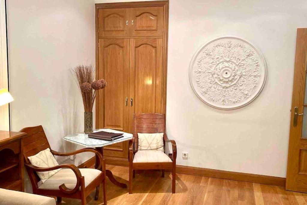 Junto A Parking Precioso Muy Centrico En Apartamento *