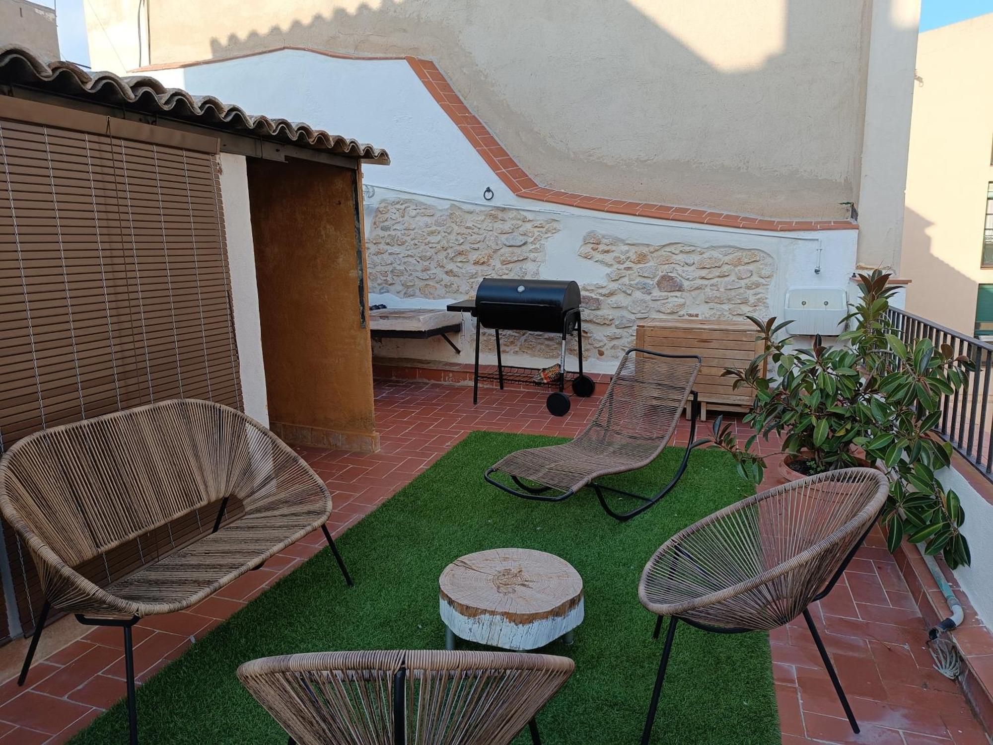 Petra -old With Terrace And Barbecue- Tarragona