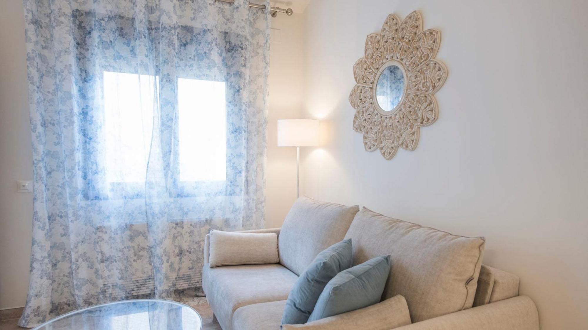Florinda De La Cava - 8 Apartment *