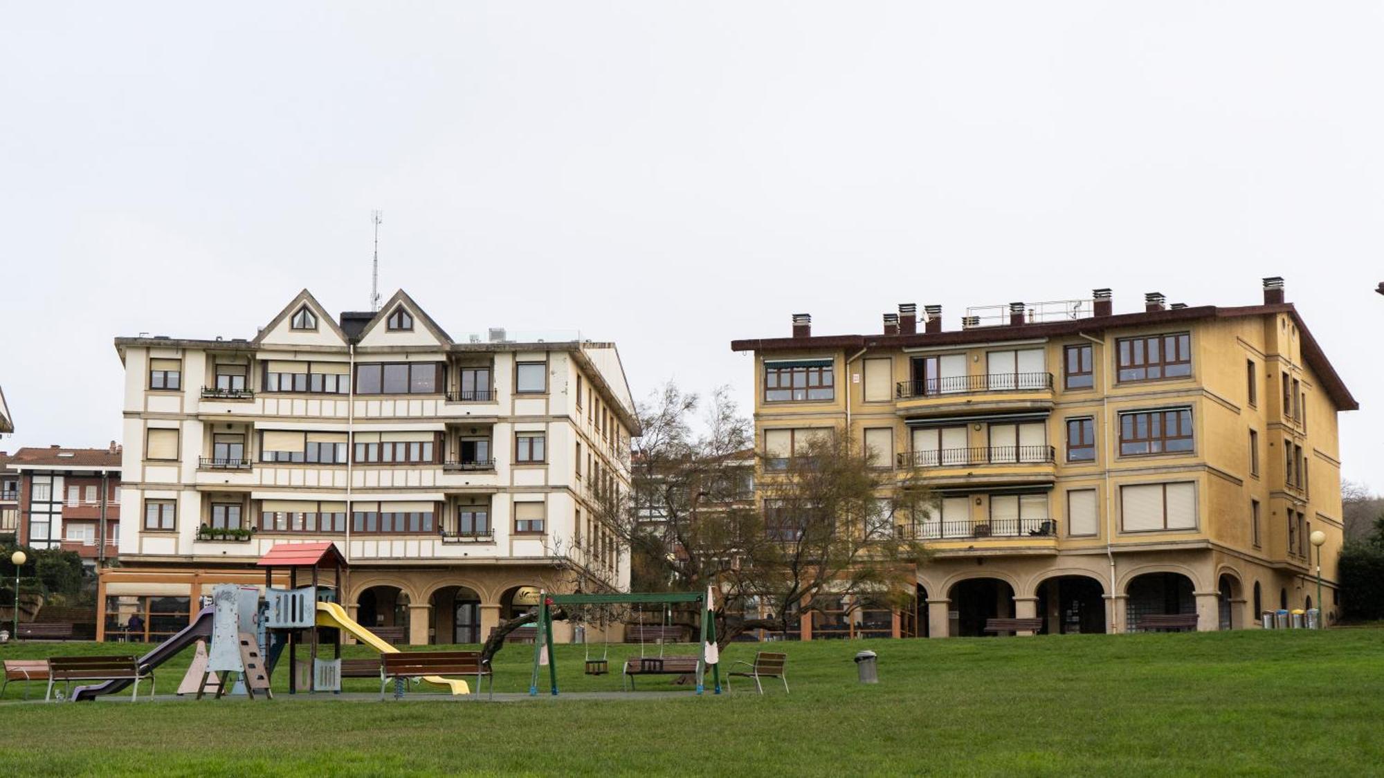 Maravillosa Ubicacion Junto Al Mar Con Garaje Apartamento *