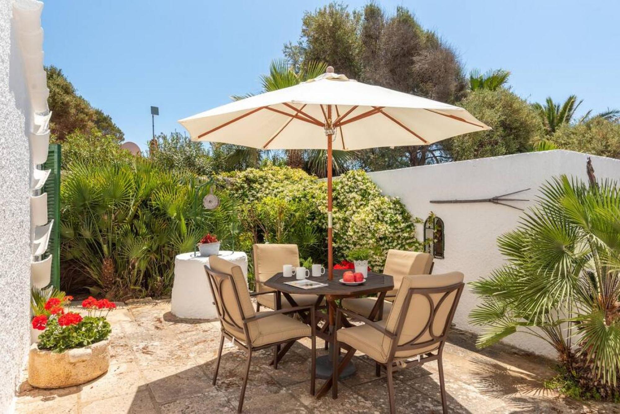 Delfin Villa Sant Lluis