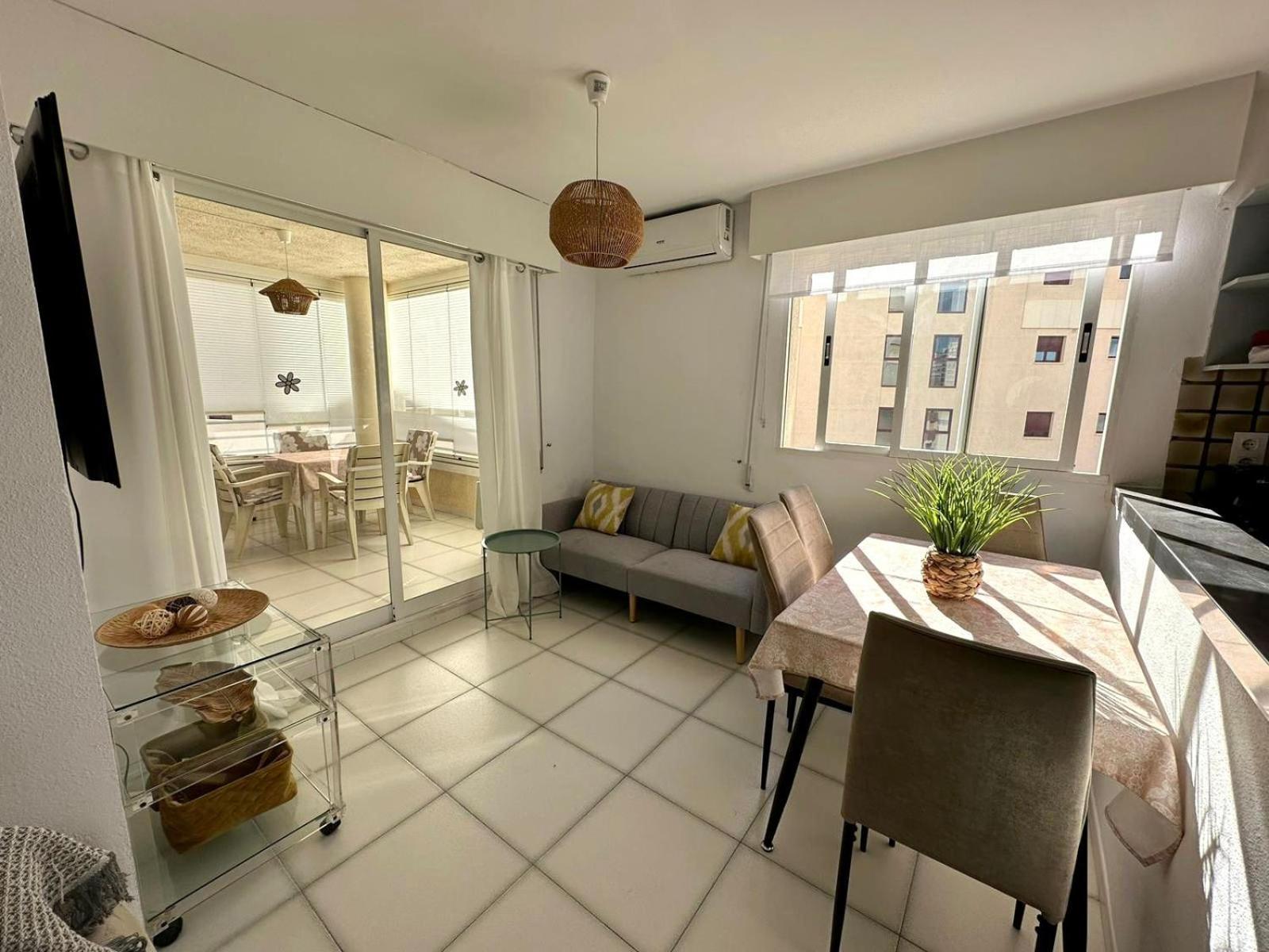 Apartamento Modern On The With Pool