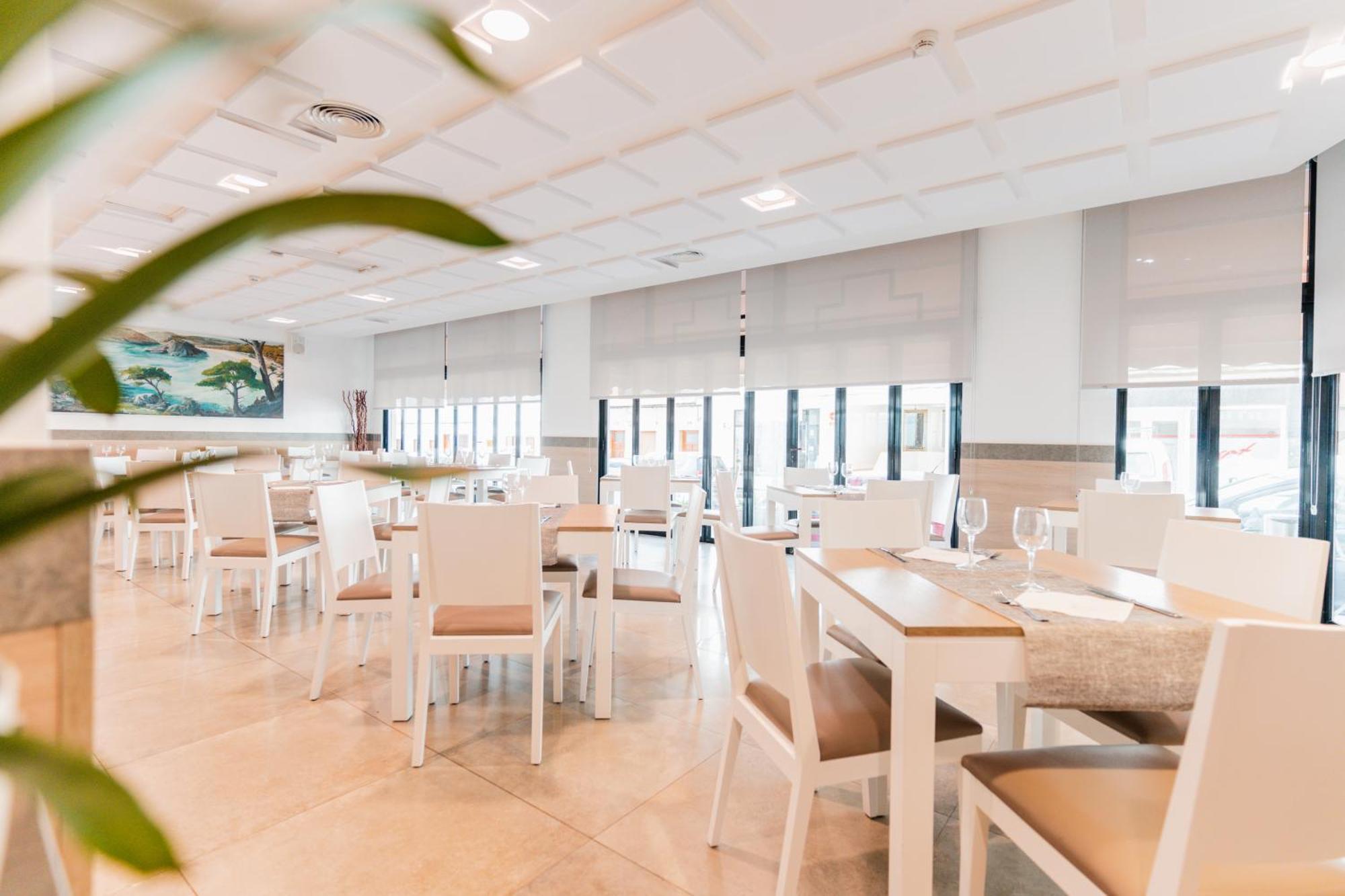 Loar Apartahotel 3*