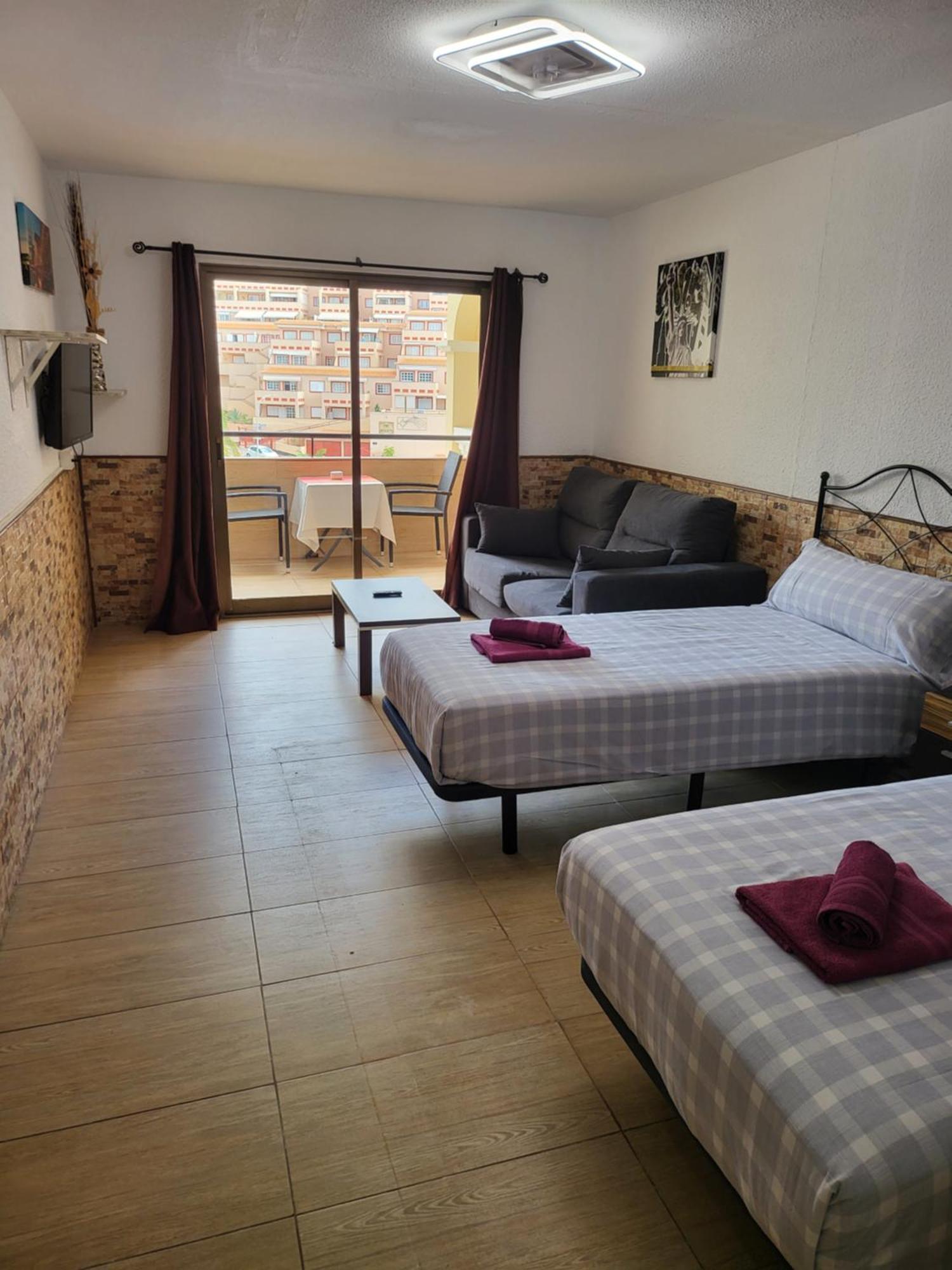 Tropic En Castle Harbour Los Cristianos (Tenerife)